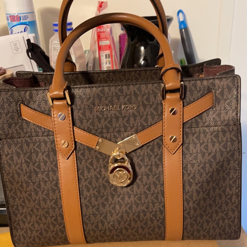 Like new Michael Kors Purse